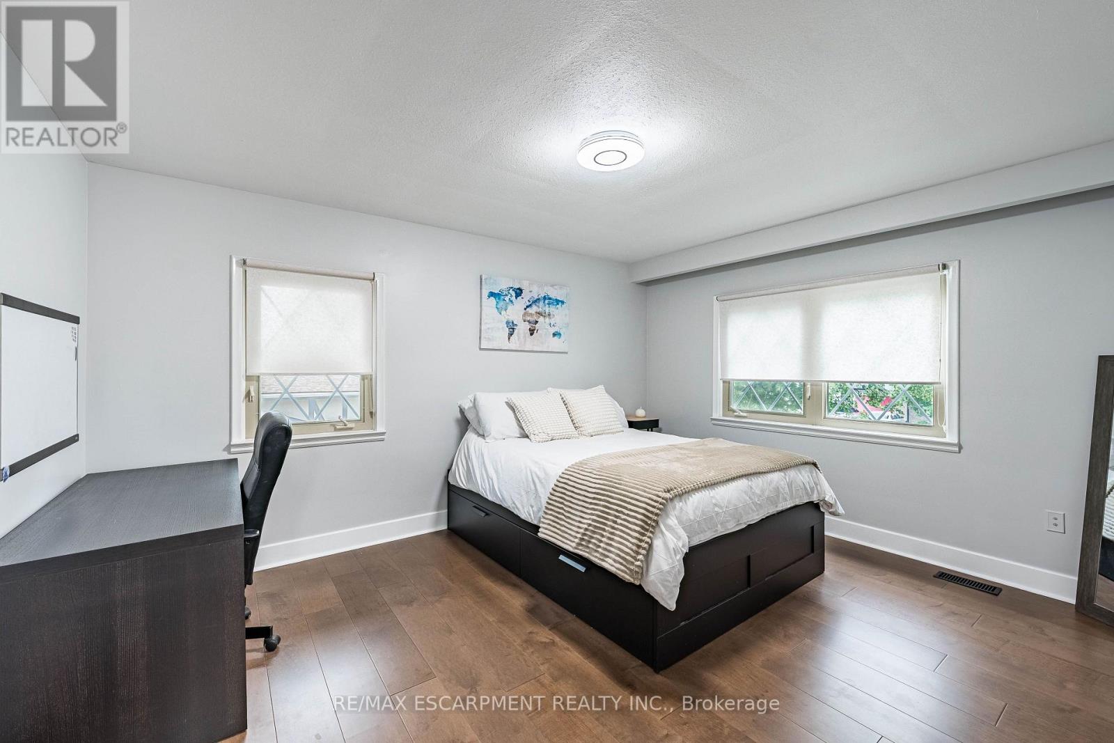 9 HILTS DRIVE - 24