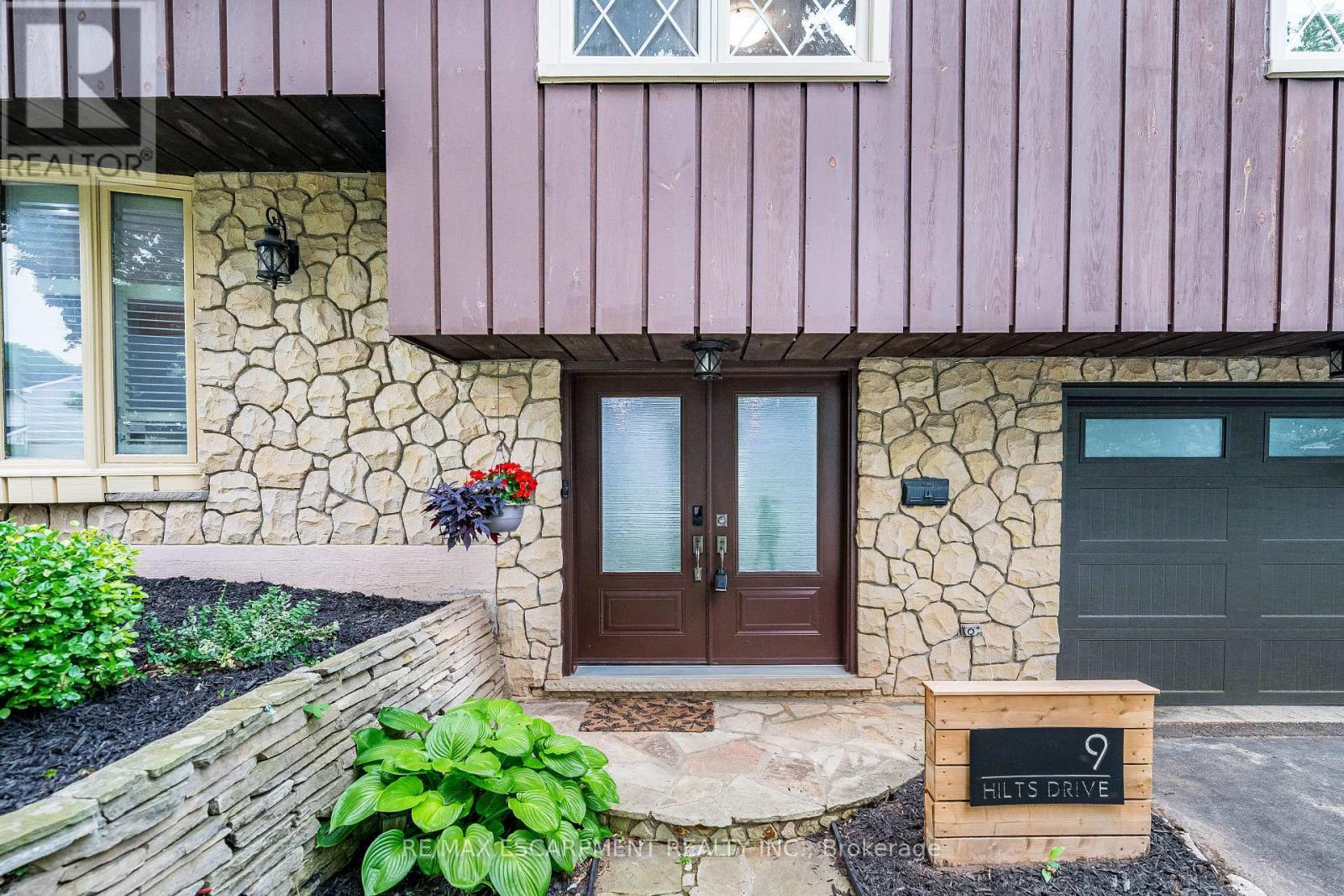 9 HILTS DRIVE - 3