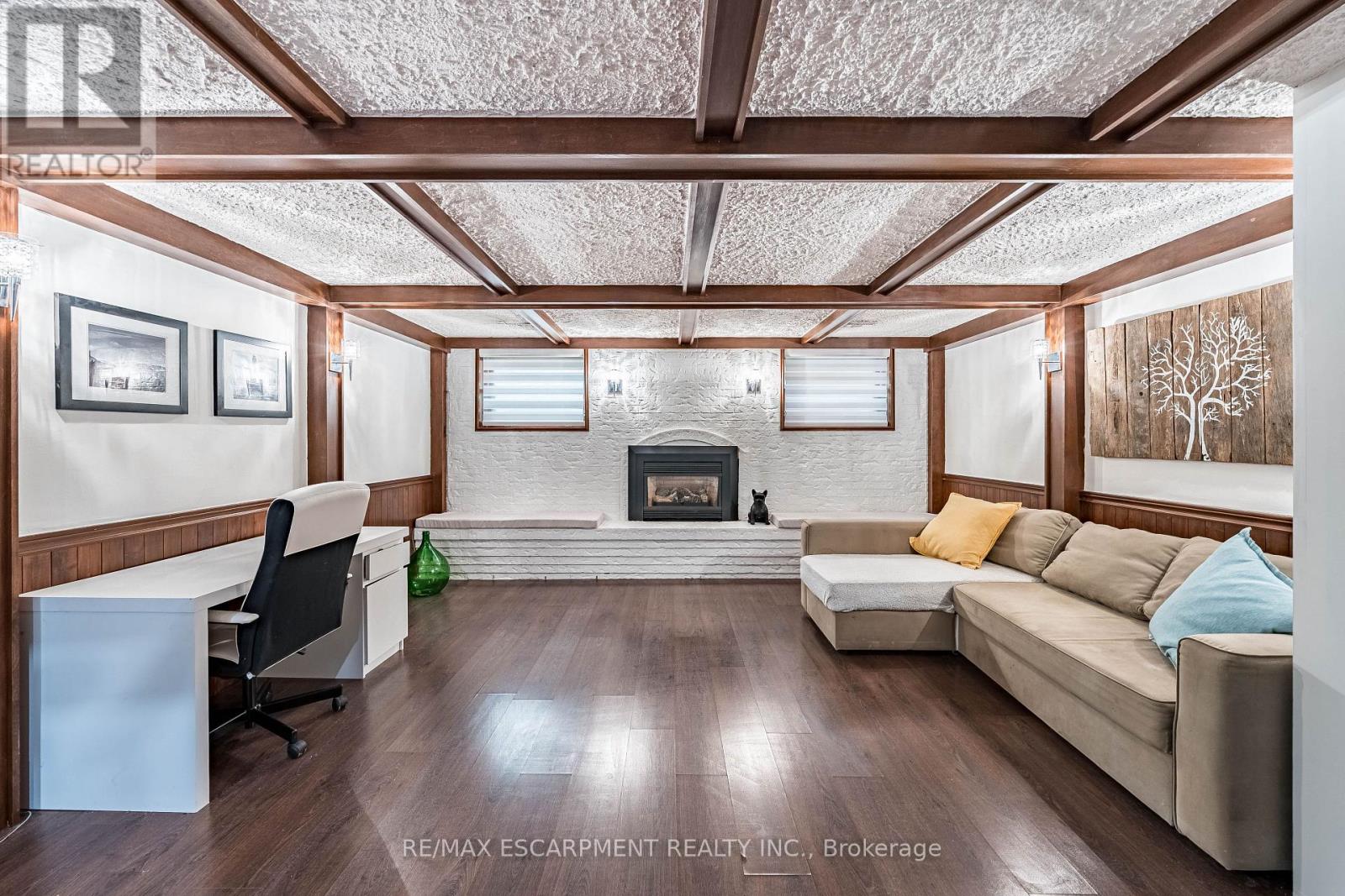 9 HILTS DRIVE - 30