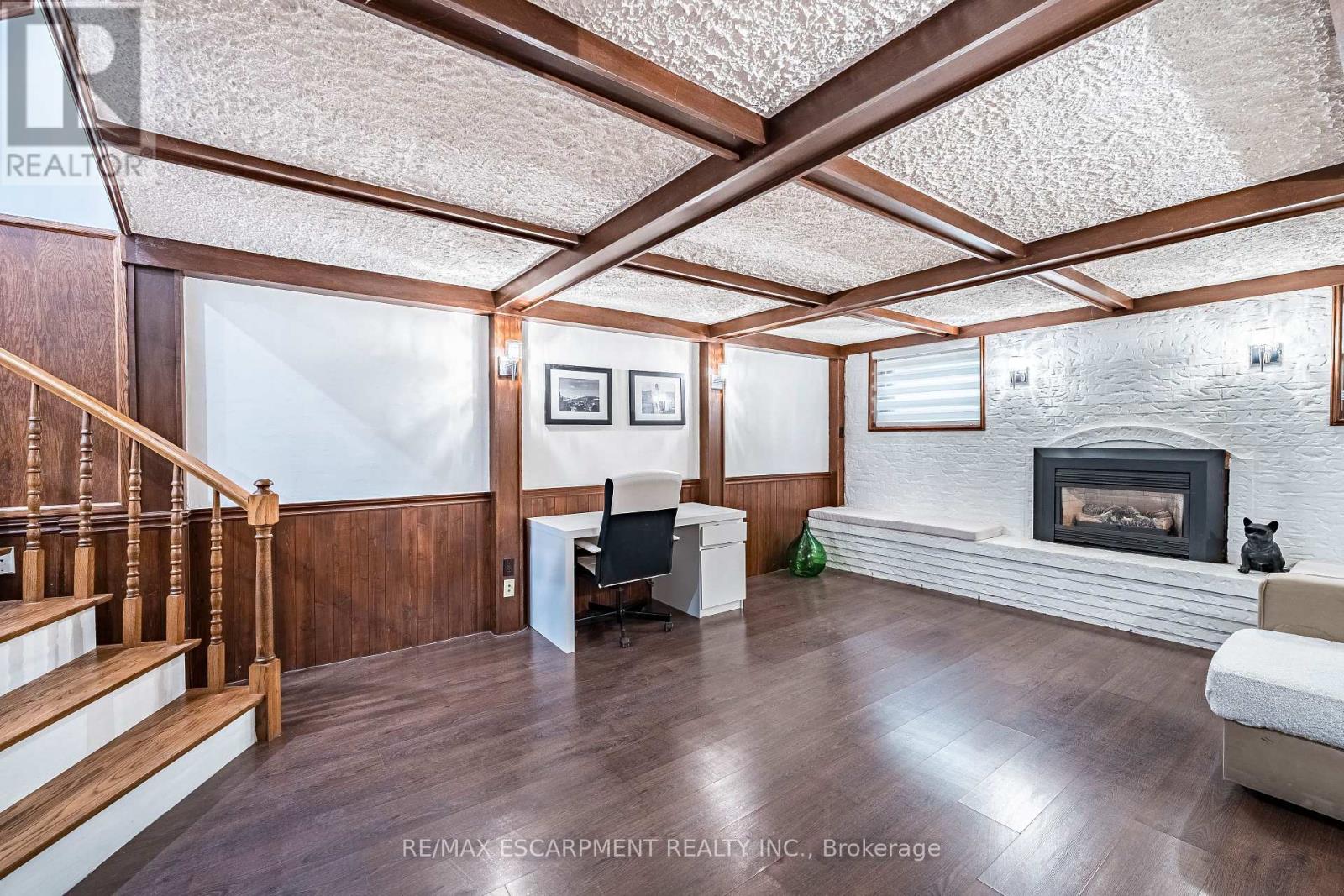 9 HILTS DRIVE - 31