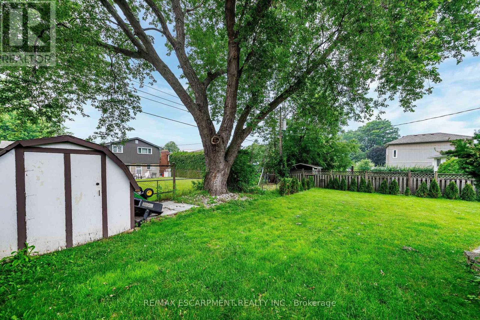 9 HILTS DRIVE - 39