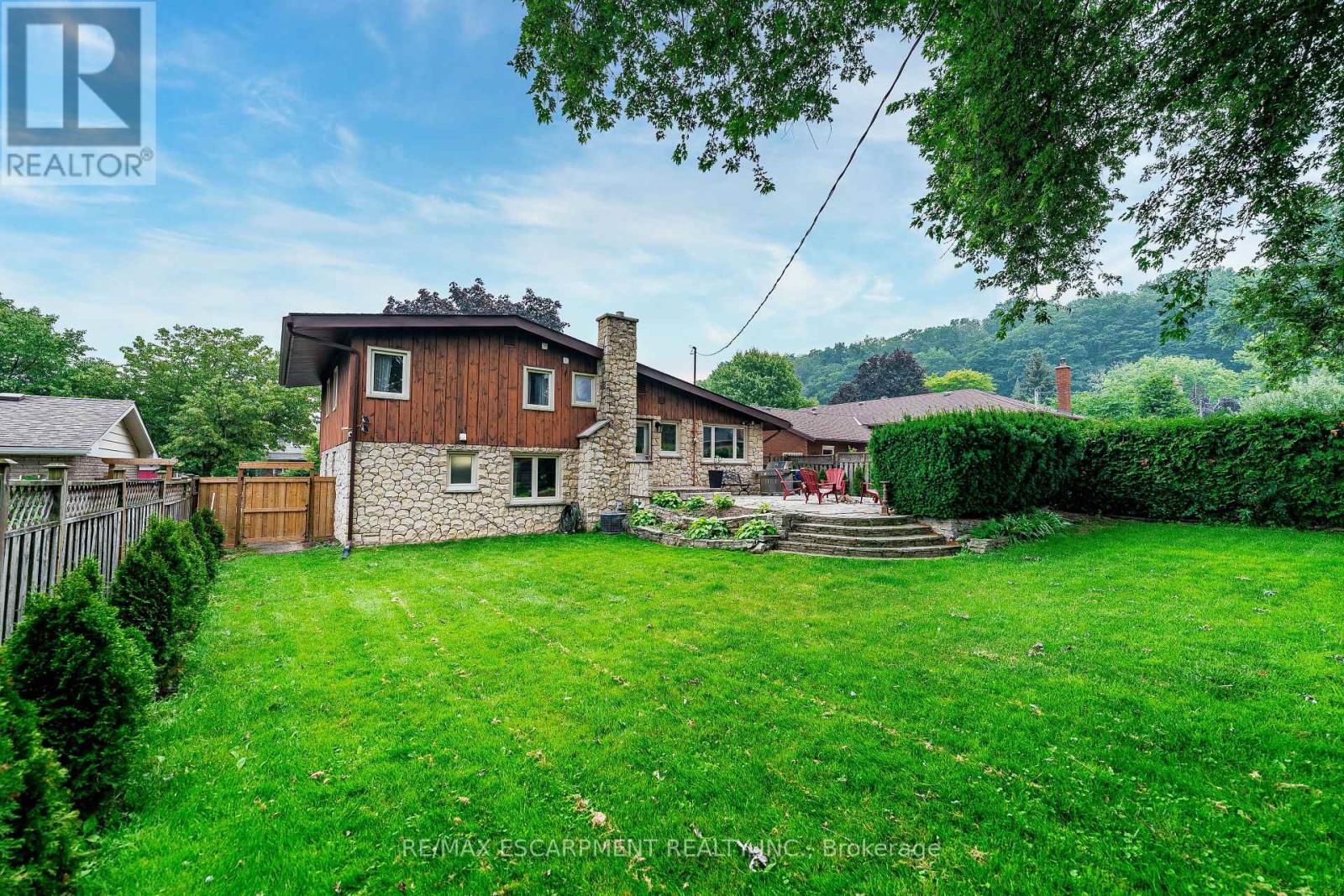9 HILTS DRIVE - 40