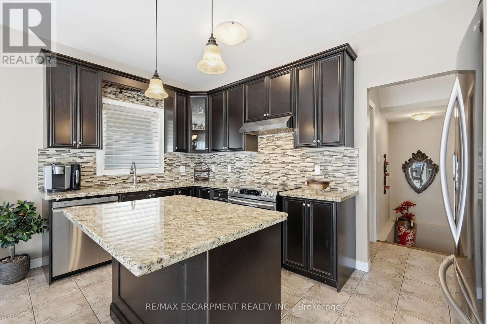 1332 BASELINE ROAD - 10