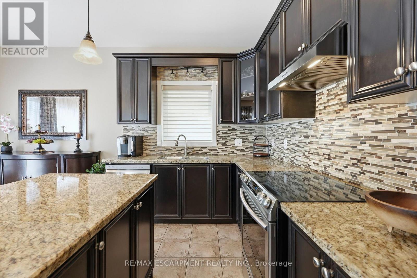 1332 BASELINE ROAD - 11
