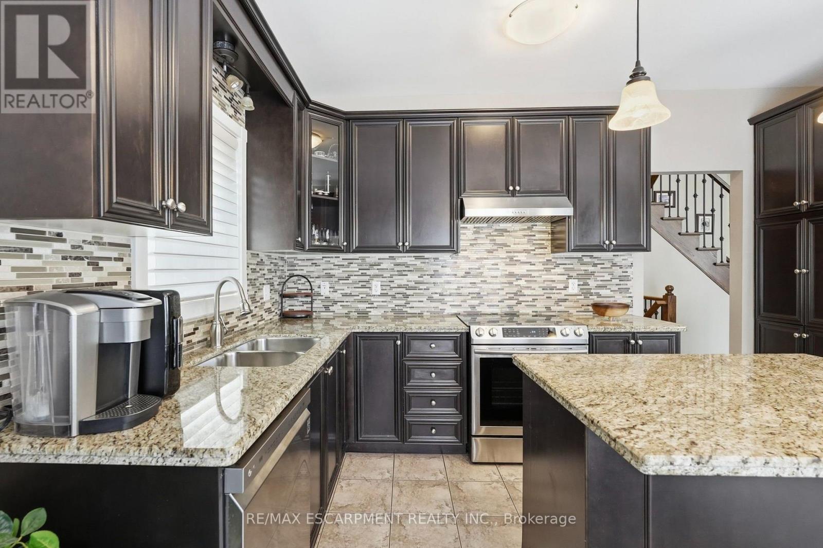 1332 BASELINE ROAD - 9