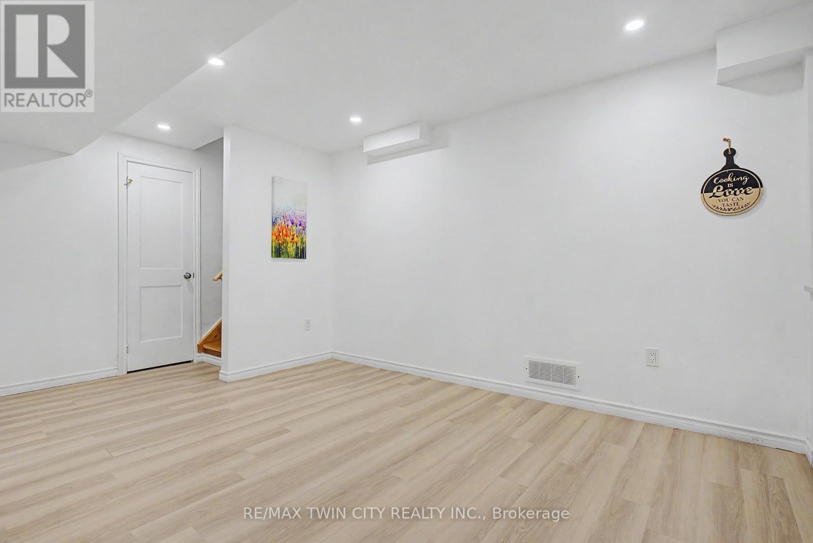 79 BEAUCHAMP DRIVE - 26