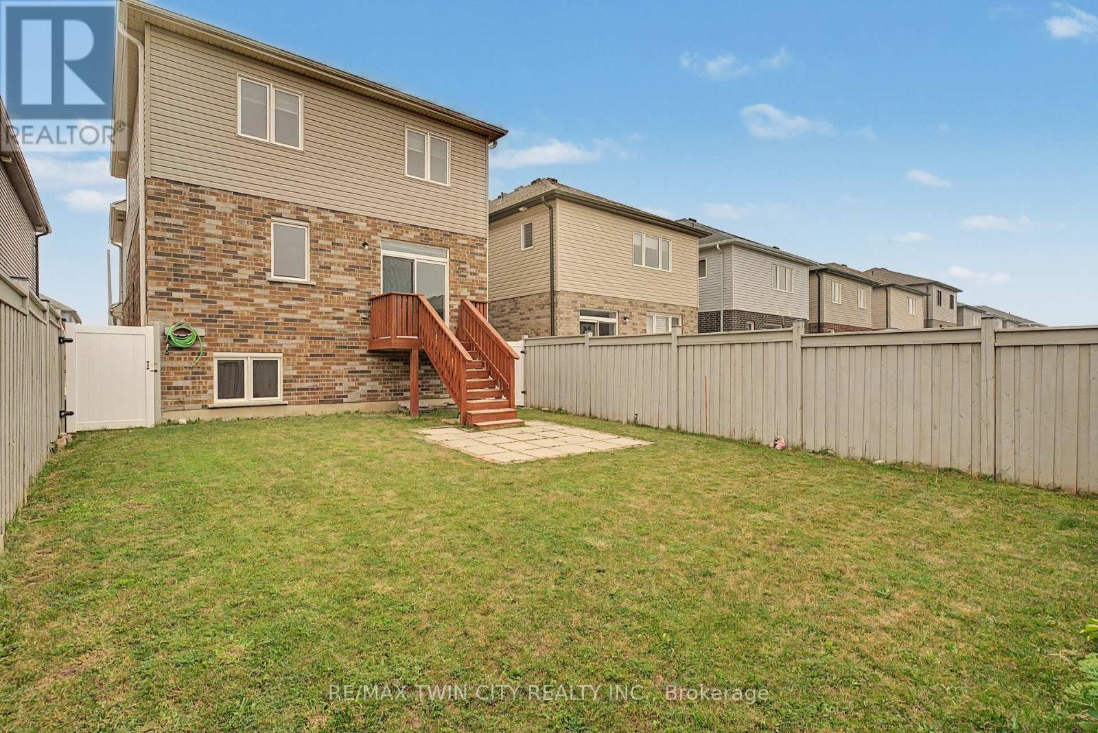 79 BEAUCHAMP DRIVE - 37