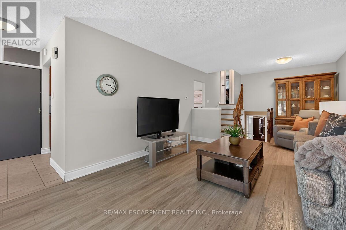 166 ATHENIA DRIVE - 11