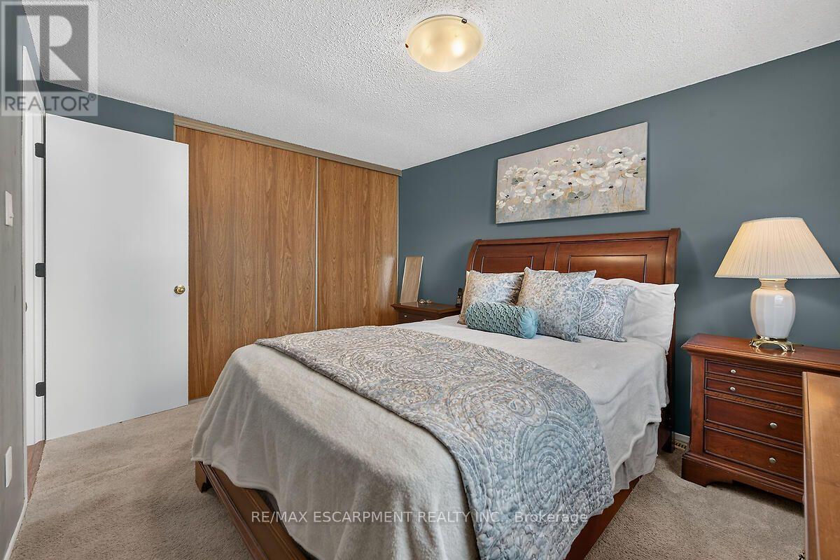 166 ATHENIA DRIVE - 17