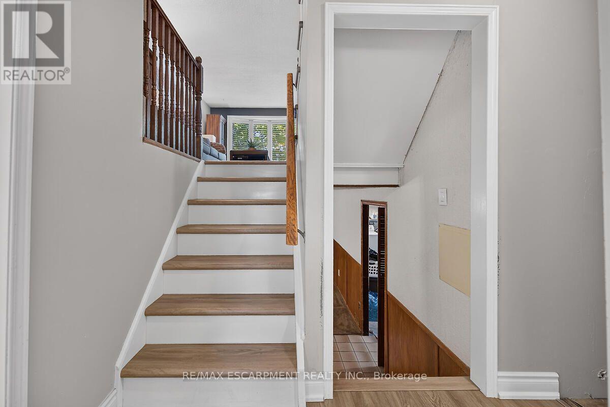 166 ATHENIA DRIVE - 22