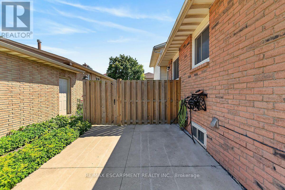 166 ATHENIA DRIVE - 28