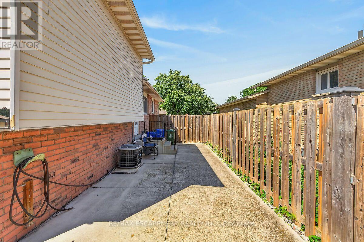 166 ATHENIA DRIVE - 29