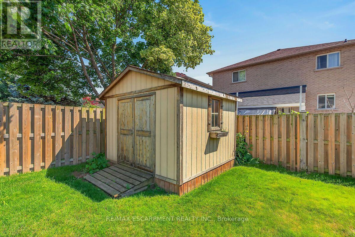 166 ATHENIA DRIVE - 33