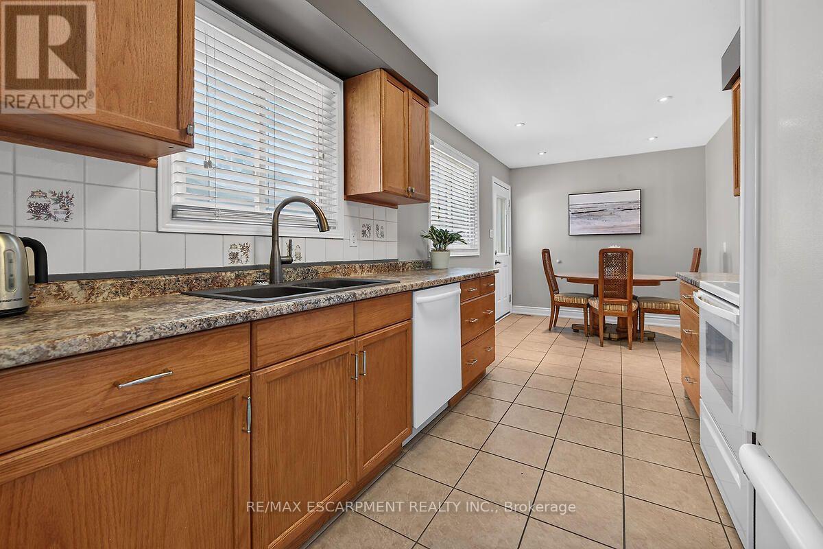 166 ATHENIA DRIVE - 4