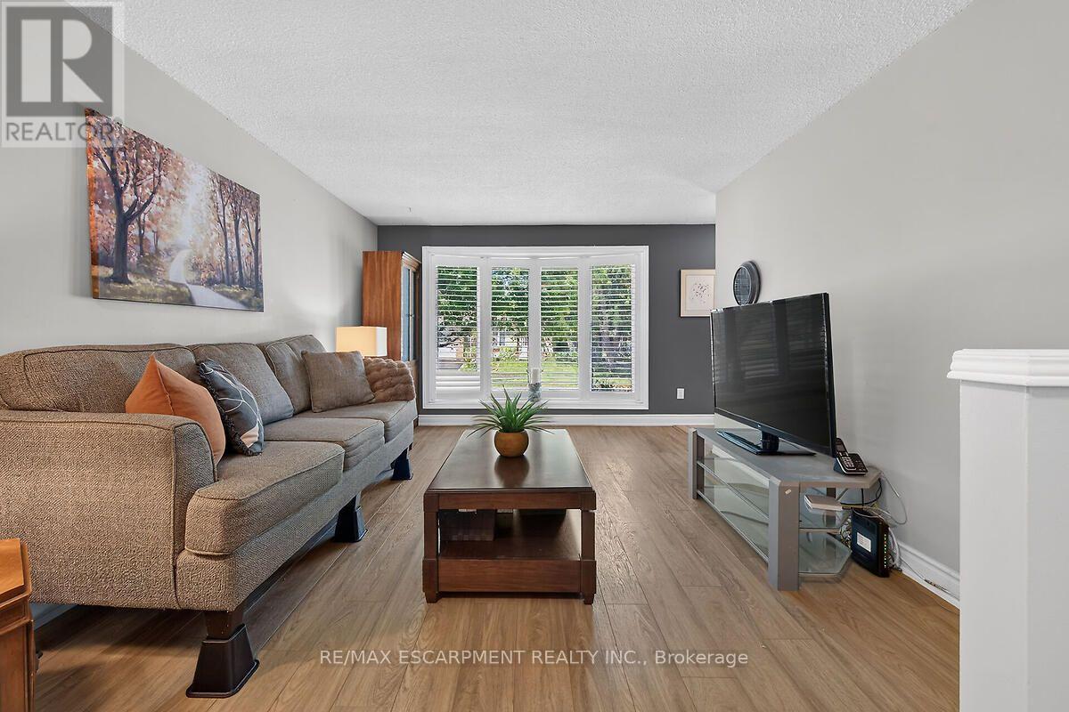 166 ATHENIA DRIVE - 9