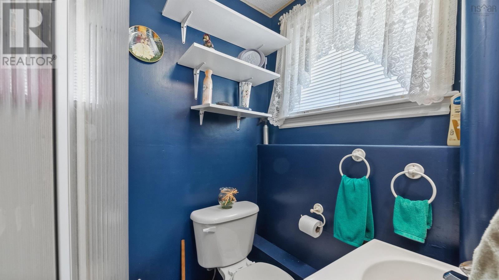 522 East River Road - 27