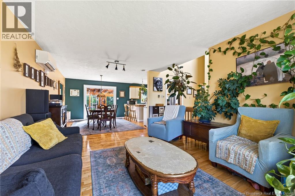 78 Woodstone Crescent - 5