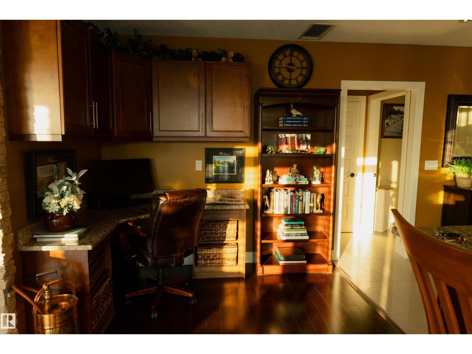#405 1350 WINDERMERE WY SW - 33