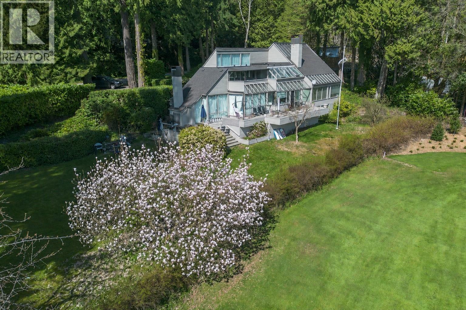 460 SOUTHBOROUGH DRIVE, West Vancouver
