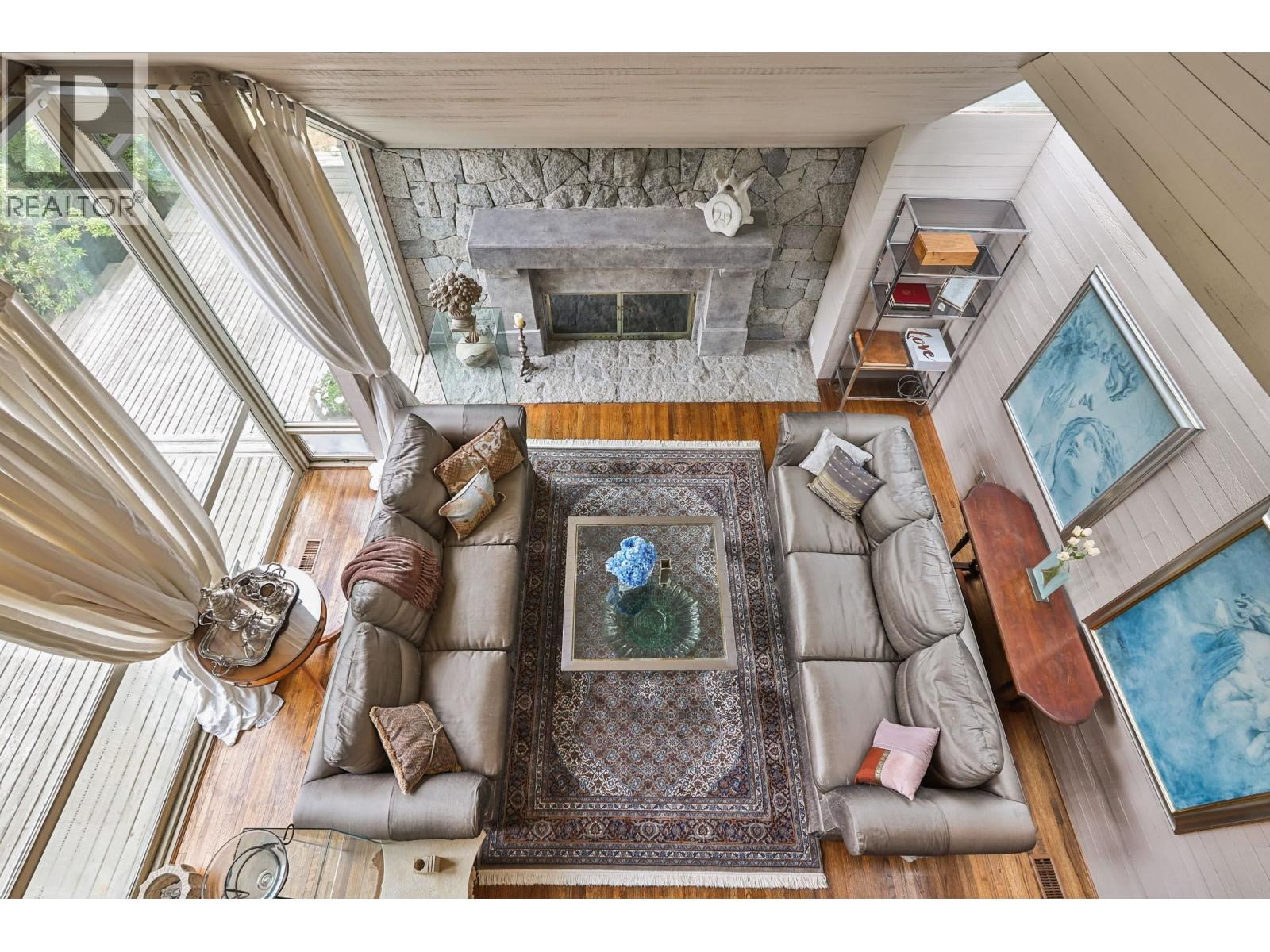 460 SOUTHBOROUGH DRIVE, West Vancouver