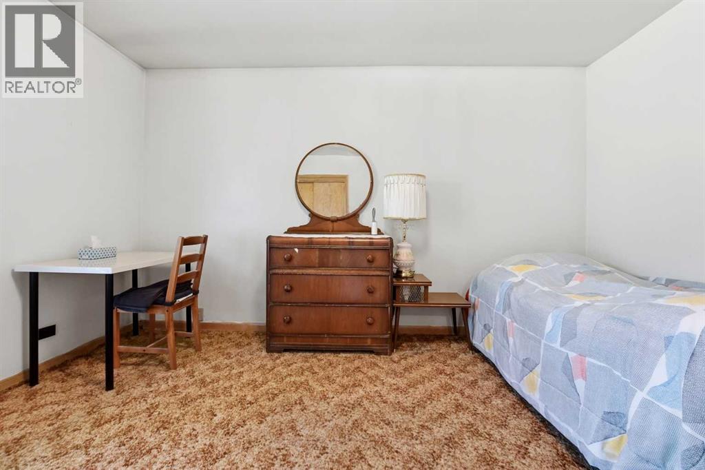 5114 44 Street - 10