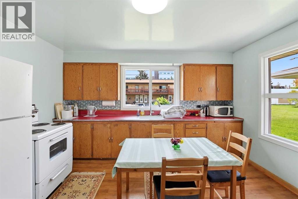 5114 44 Street - 16
