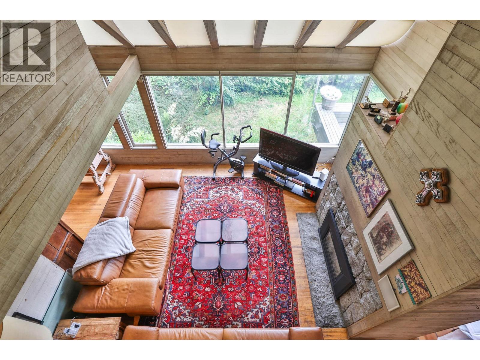 460 SOUTHBOROUGH DRIVE, West Vancouver