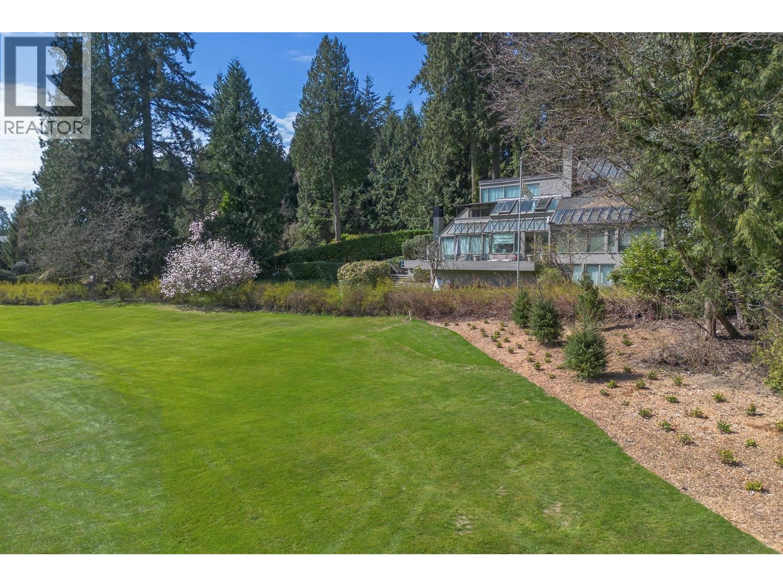 460 SOUTHBOROUGH DRIVE, West Vancouver