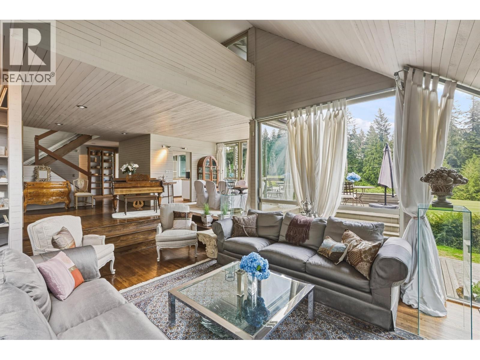 460 SOUTHBOROUGH DRIVE, West Vancouver