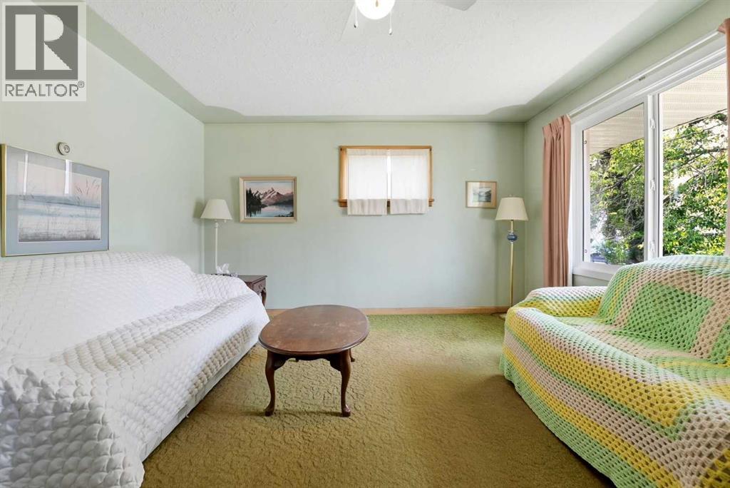 5114 44 Street - 7