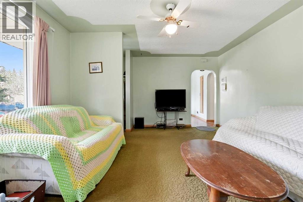 5114 44 Street - 8