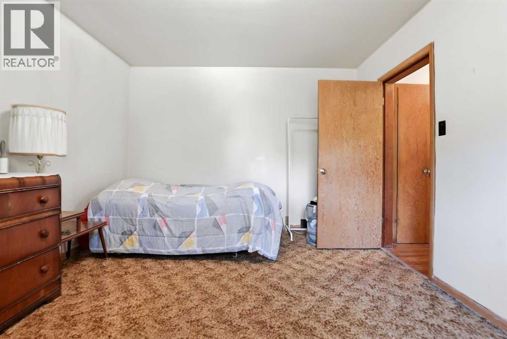 5114 44 Street - 9