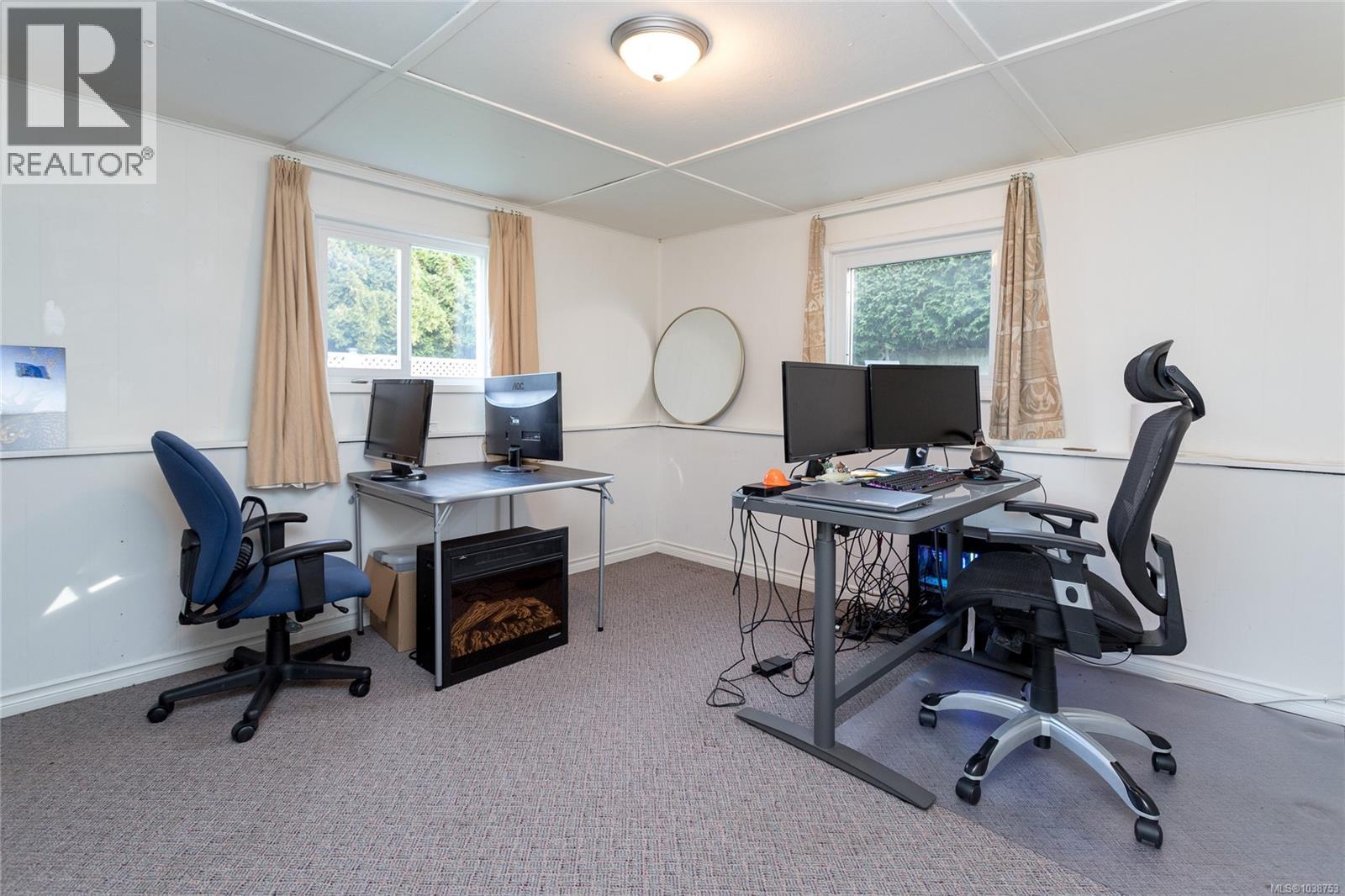 4121 Quadra St - 24