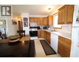 Family room - 186 8 Street W, Cardston, AB T0K0K0 Photo 9