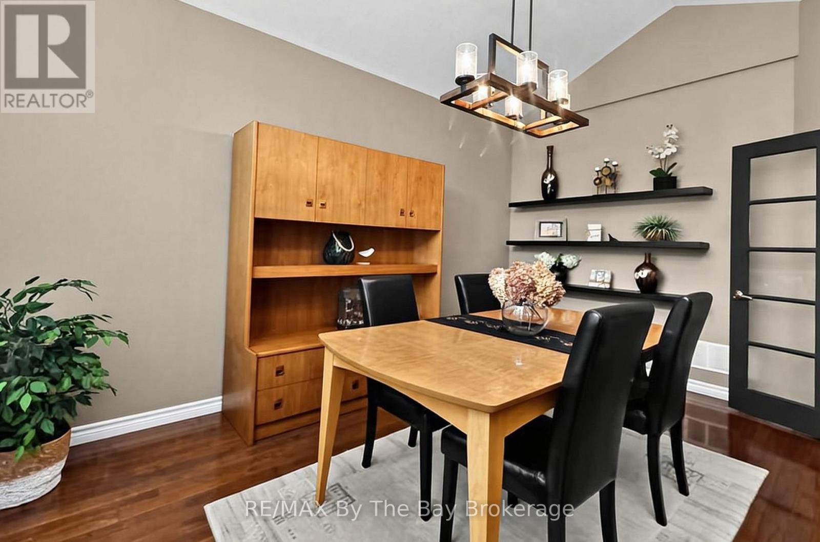 7 DOWNER CRESCENT - Image 13