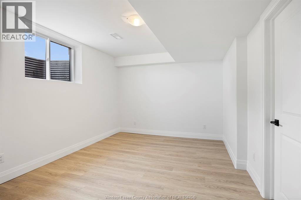 1214 CAMPANA CRESCENT - 34