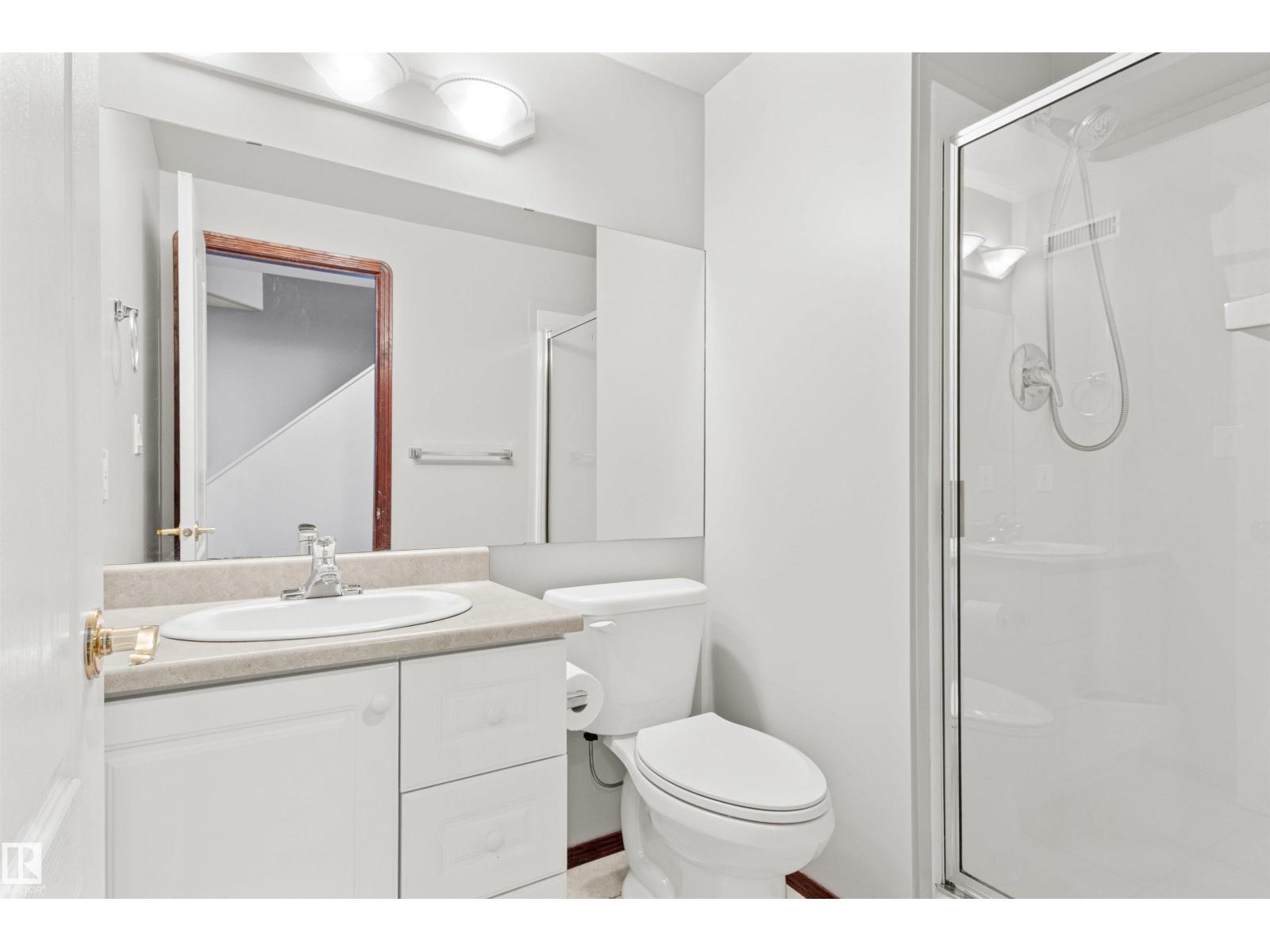 6 OAKRIDGE DR S - 40