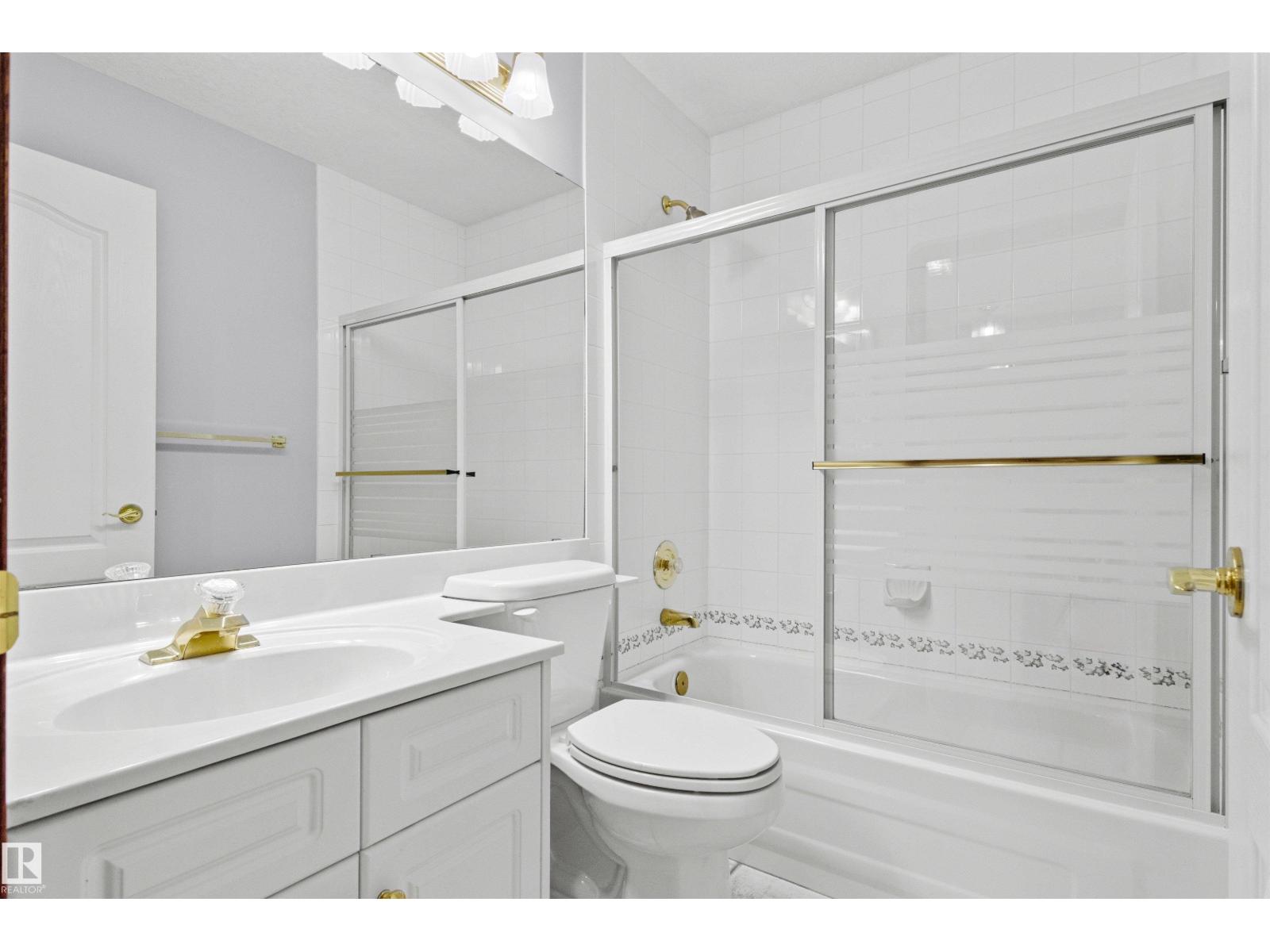 6 OAKRIDGE DR S - 31