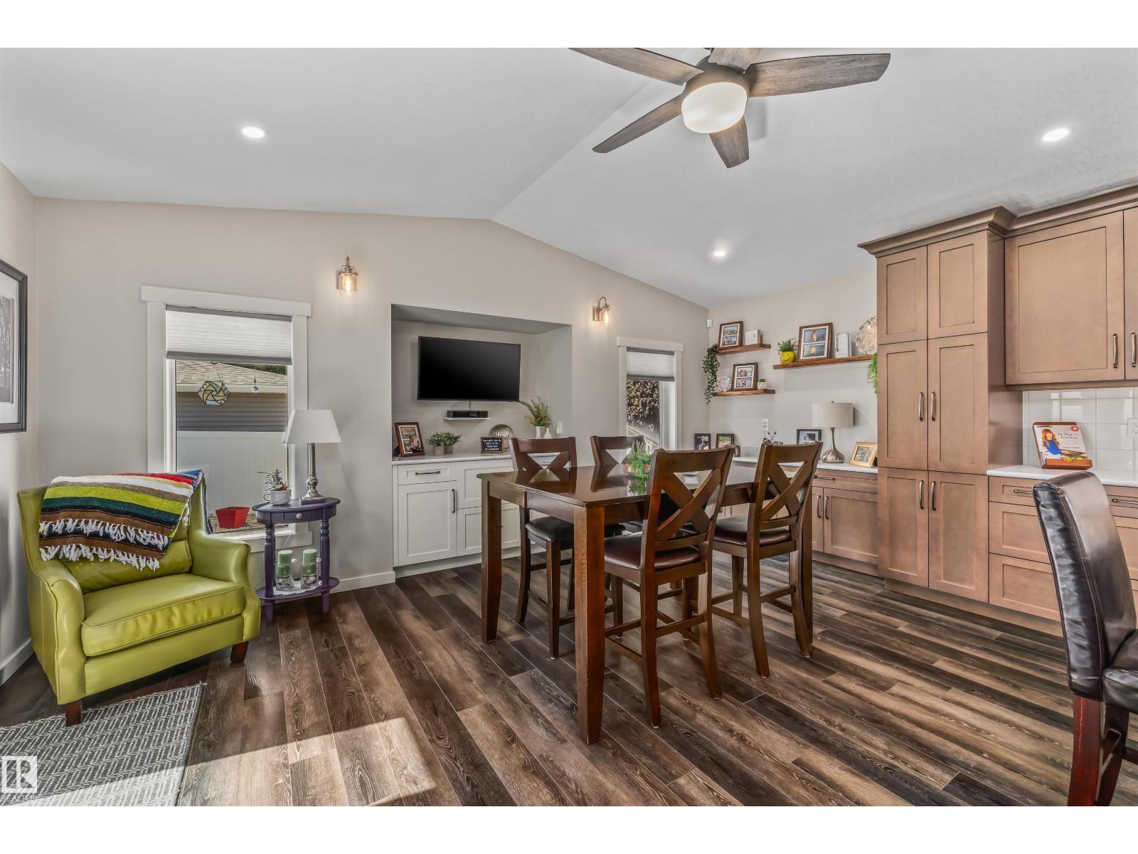 7 WILLIAM BELL DR - 13