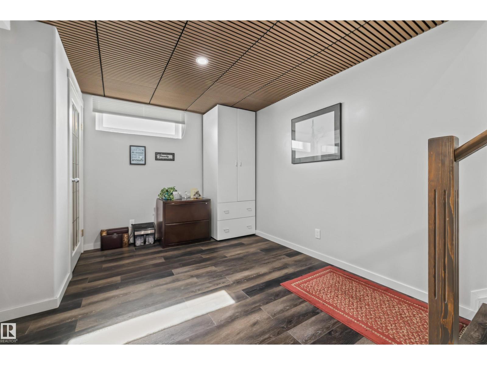 7 WILLIAM BELL DR - 33