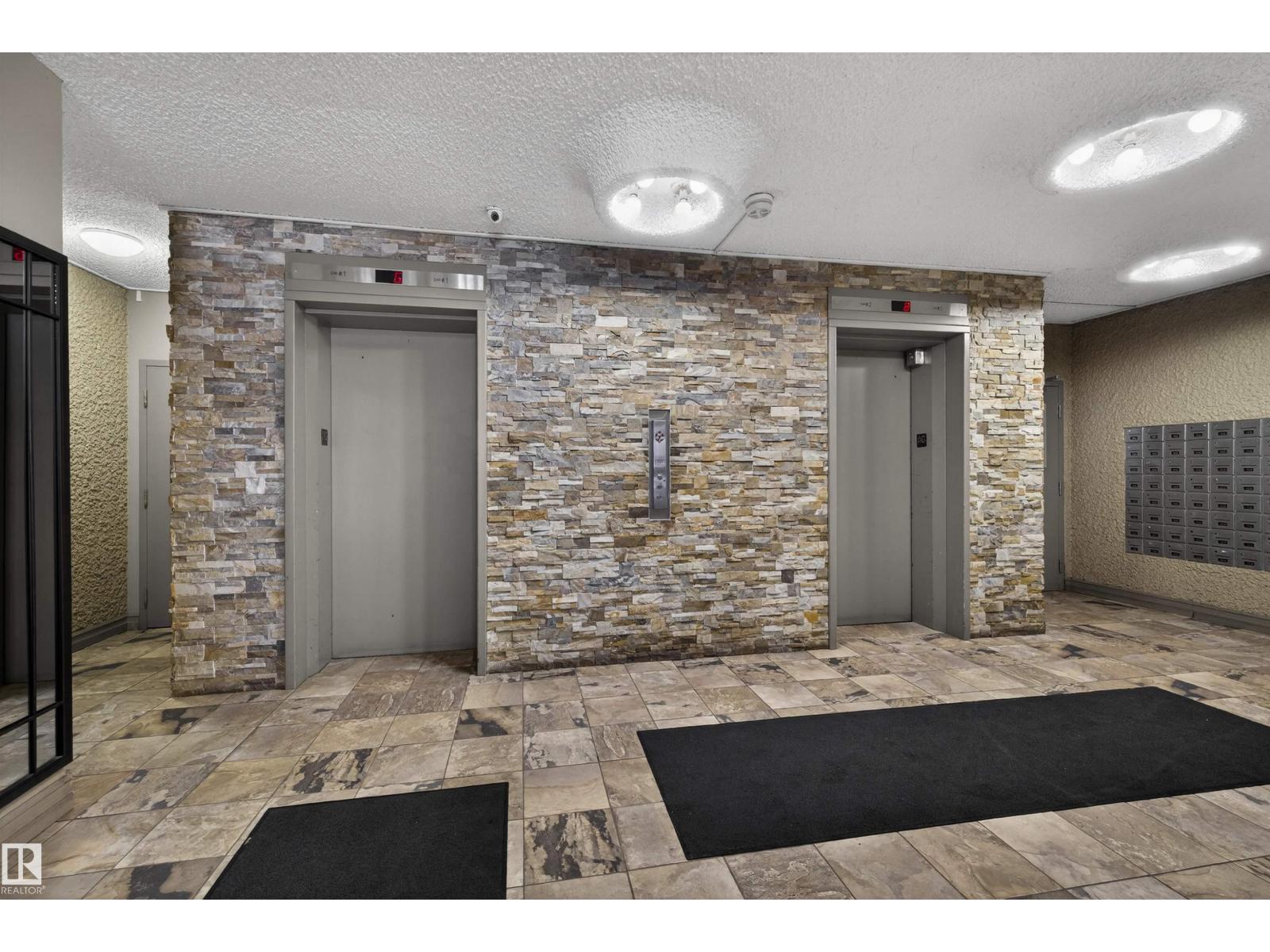 #1608 10045 117 ST NW - 29