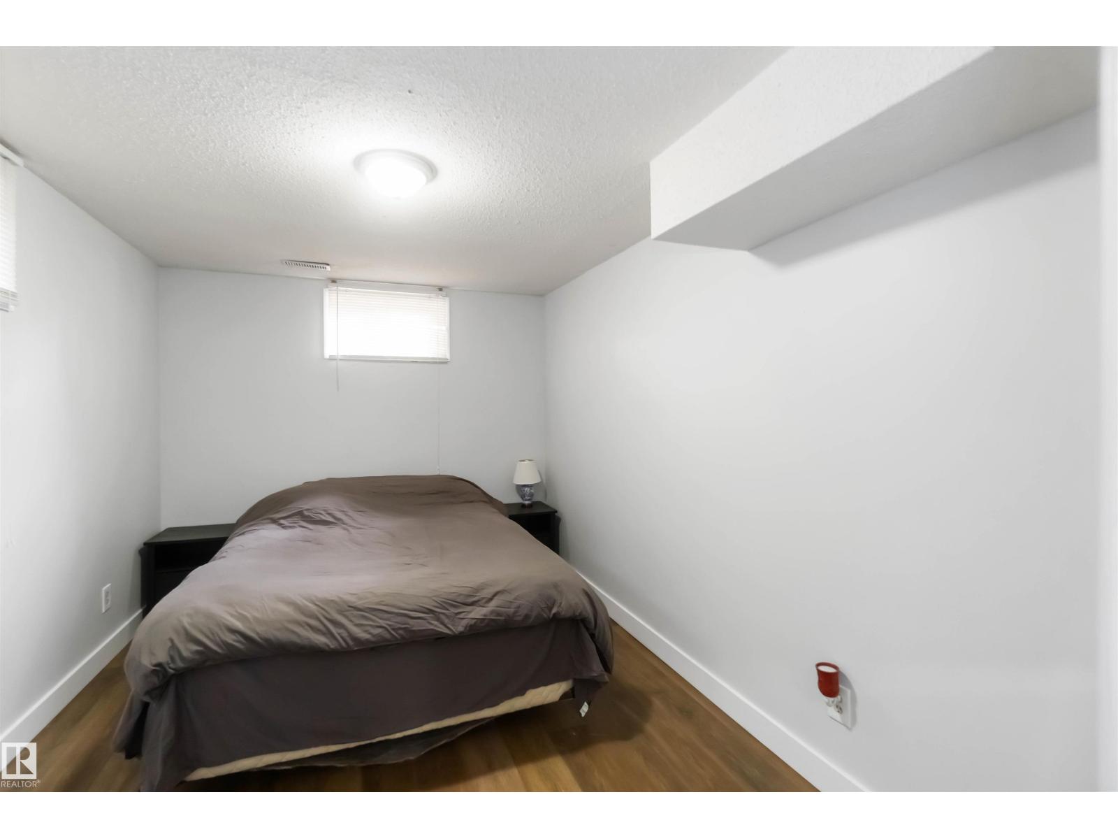 6 Garraway PL - 64