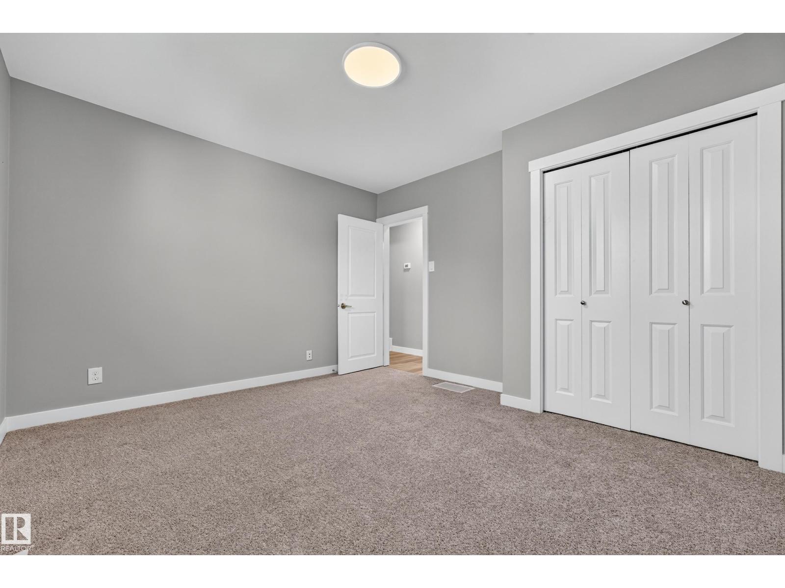 6016 92 AV NW - 13