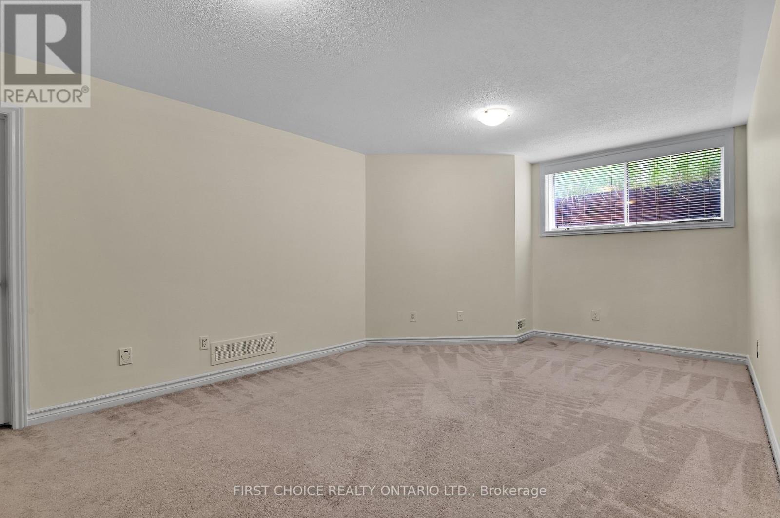 358 GERRY LALONDE DRIVE - 32