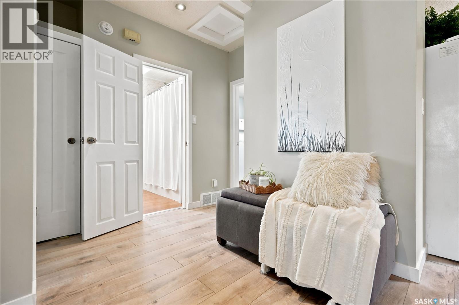 2209 QUEEN STREET - 16