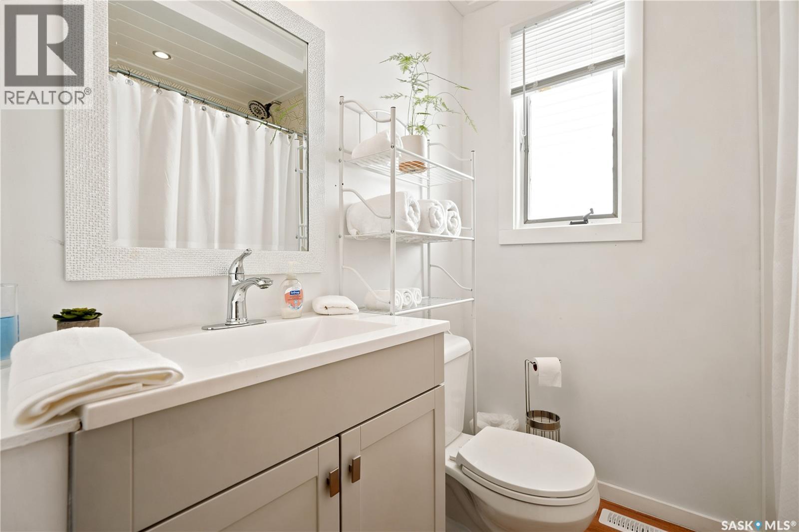 2209 QUEEN STREET - 19