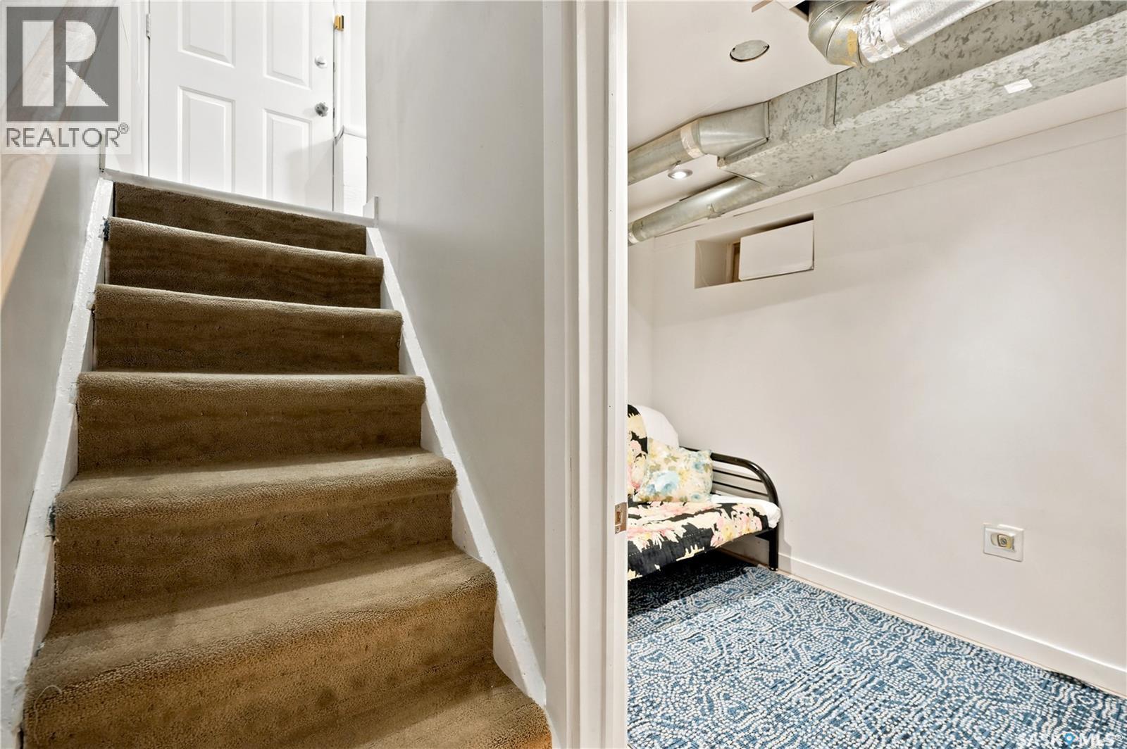 2209 QUEEN STREET - 25