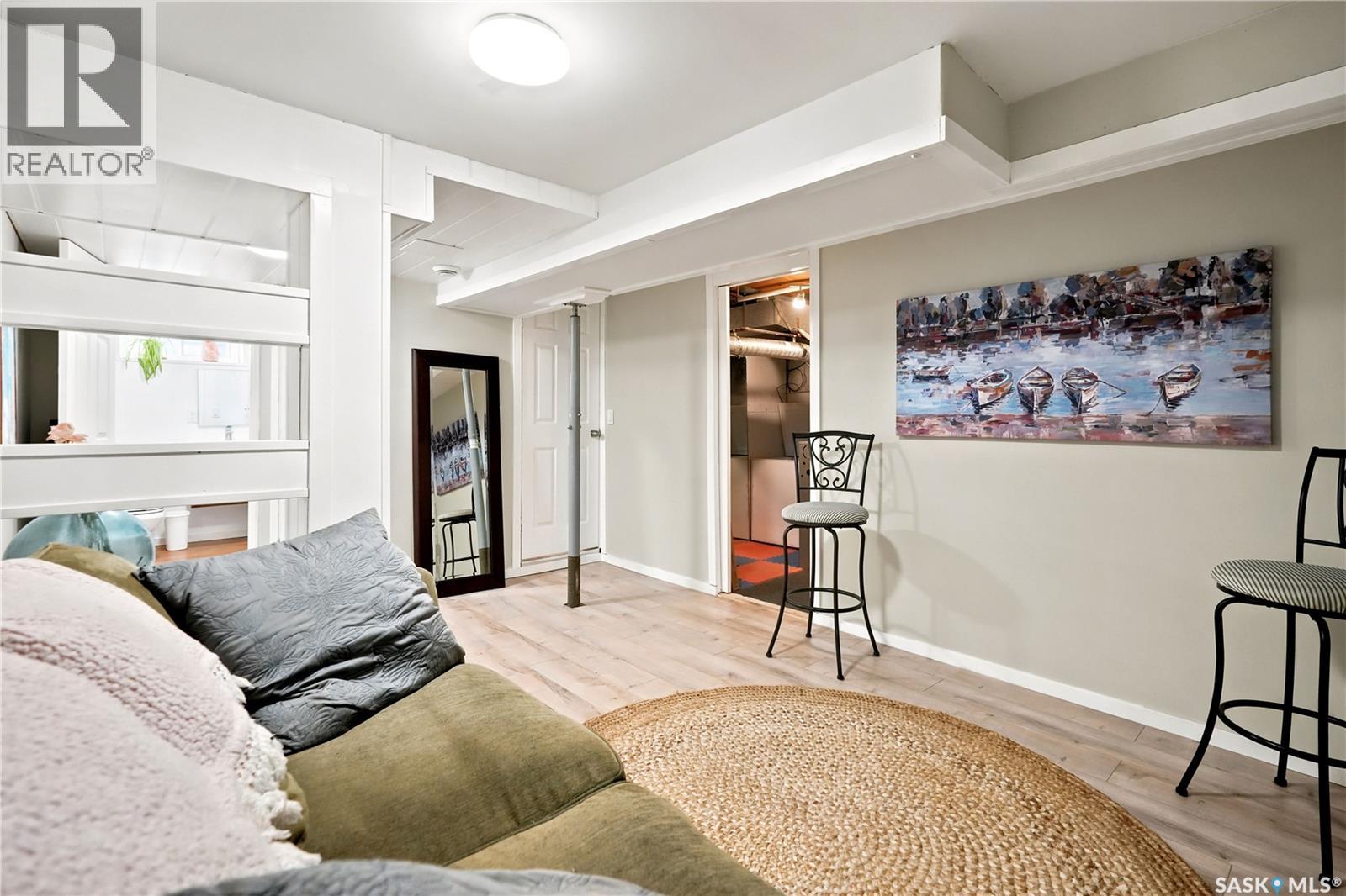 2209 QUEEN STREET - 29