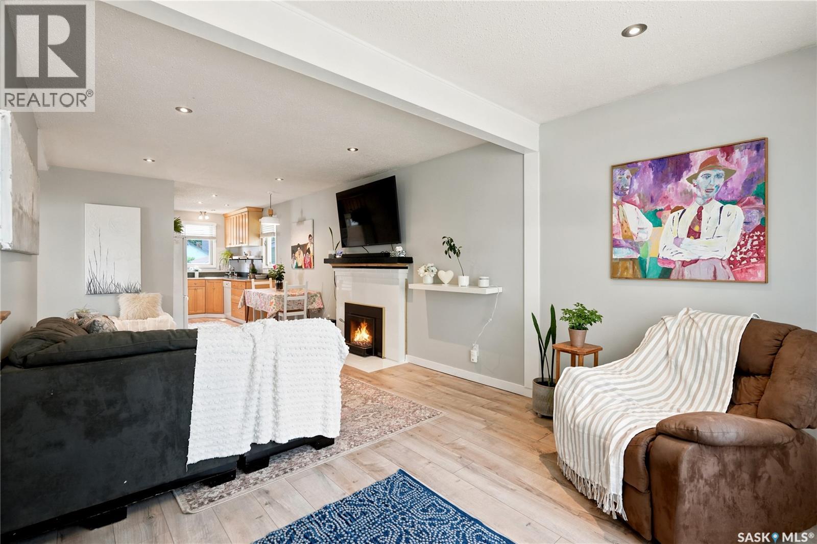 2209 QUEEN STREET - 5
