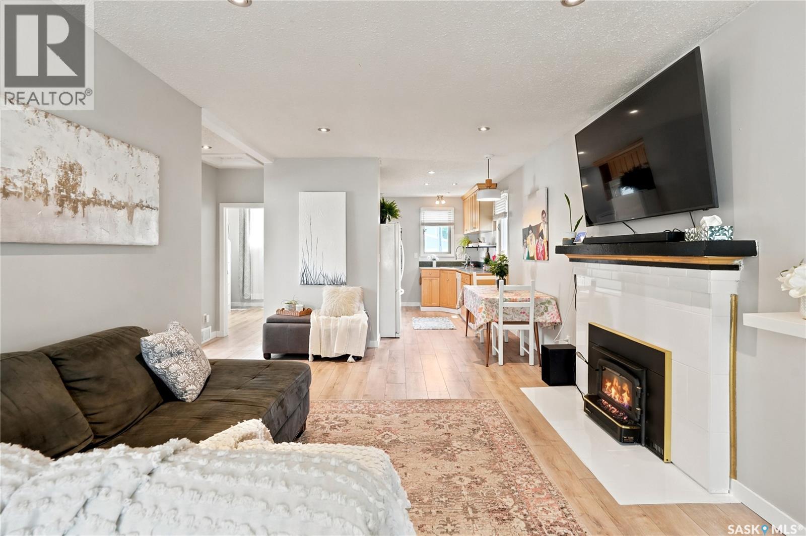 2209 QUEEN STREET - 6
